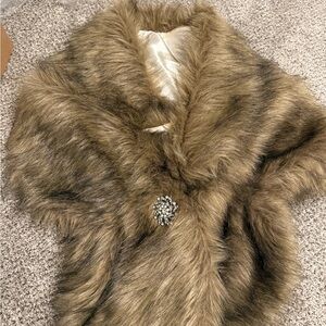 Elegant Faux Fur Shawl in Brown